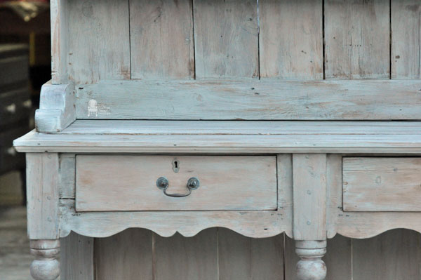 gray-washed-hutch